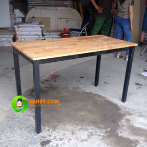 Thanh lý bàn làm việc chân sắt BNV3CS
